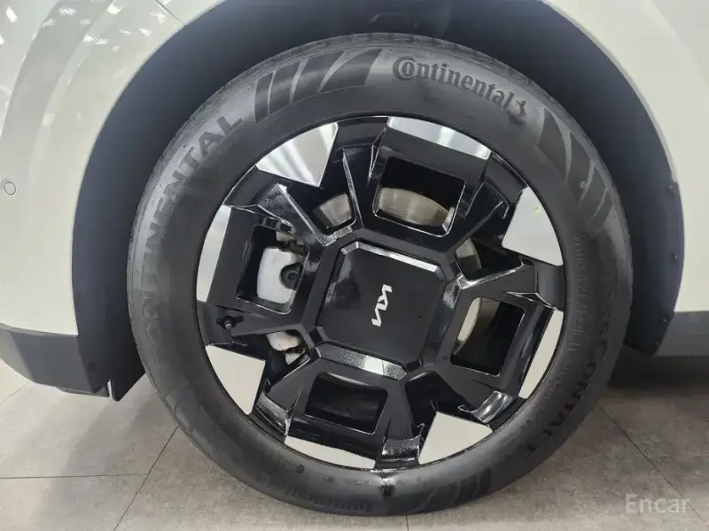 2024 Kia Carnival с пробегом 49 385 км