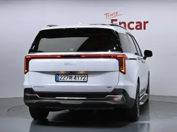 2024 Kia Carnival с пробегом 33 316 км