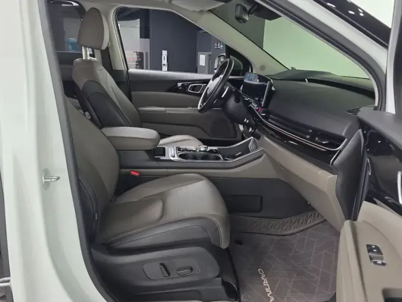 2024 Kia Carnival с пробегом 43 666 км