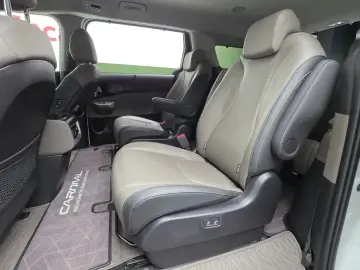 2024 Kia Carnival с пробегом 43 666 км