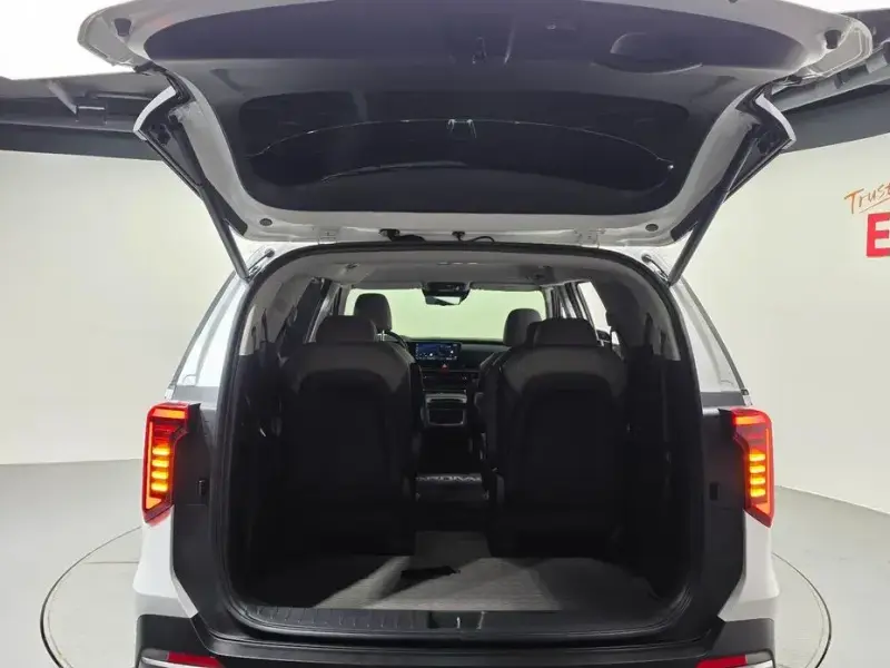 2024 Kia Carnival с пробегом 43 666 км