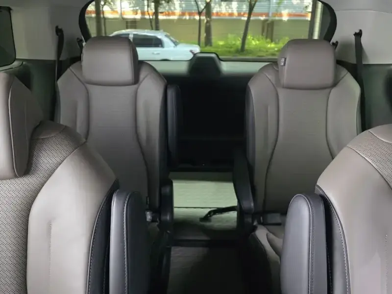 2024 Kia Carnival с пробегом 43 666 км