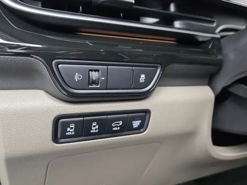 2024 Kia Carnival с пробегом 43 666 км