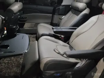2024 Kia Carnival с пробегом 20 378 км
