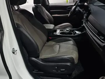 2024 Kia Carnival с пробегом 39 005 км