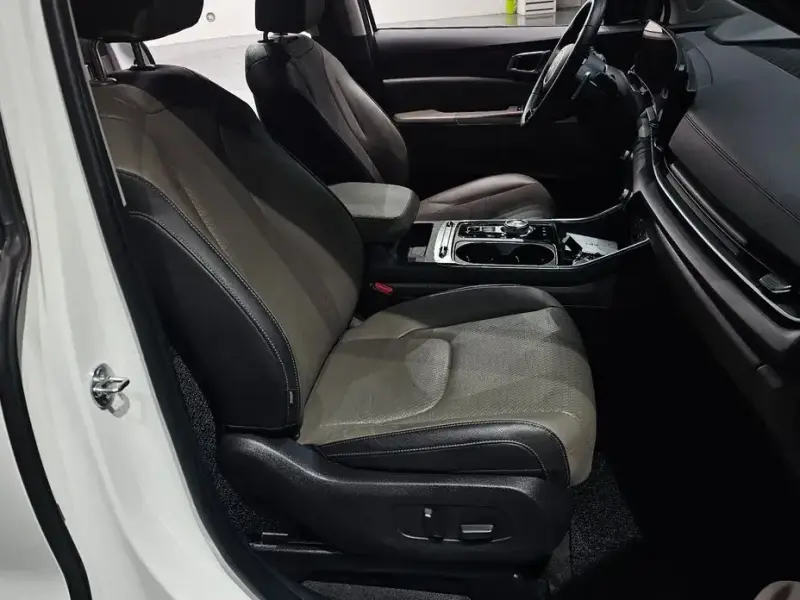 2024 Kia Carnival с пробегом 39 005 км