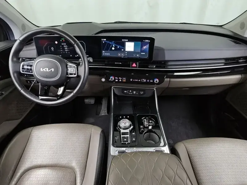 2024 Kia Carnival с пробегом 33 238 км