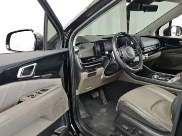 2024 Kia Carnival с пробегом 33 238 км