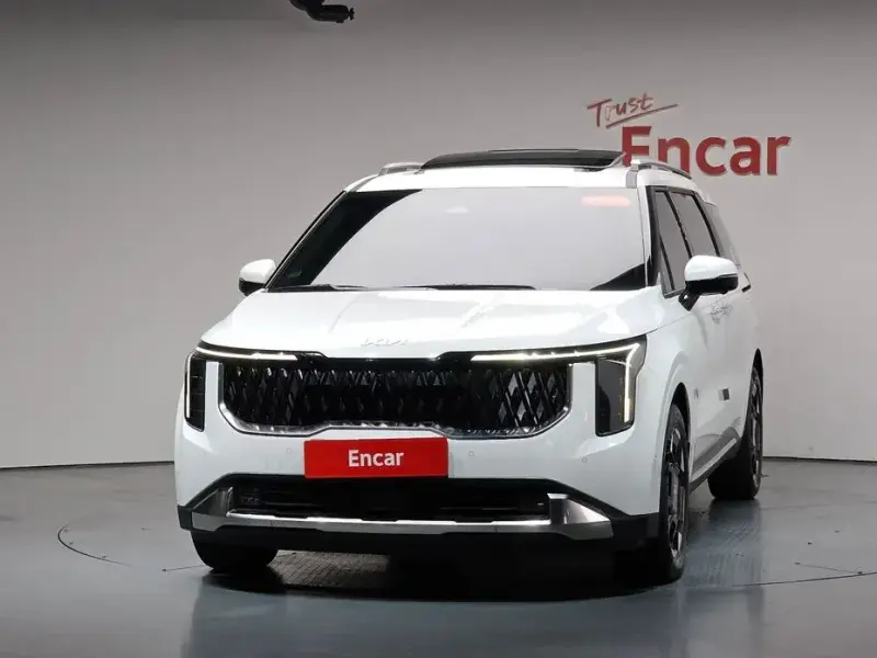 2024 Kia Carnival с пробегом 16 682 км