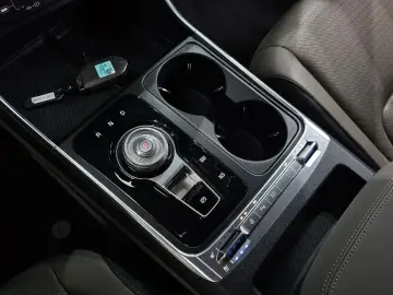 2024 Kia Carnival с пробегом 16 682 км