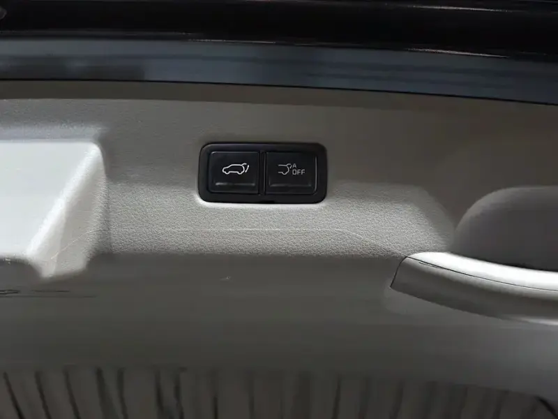 2024 Kia Carnival с пробегом 12 404 км