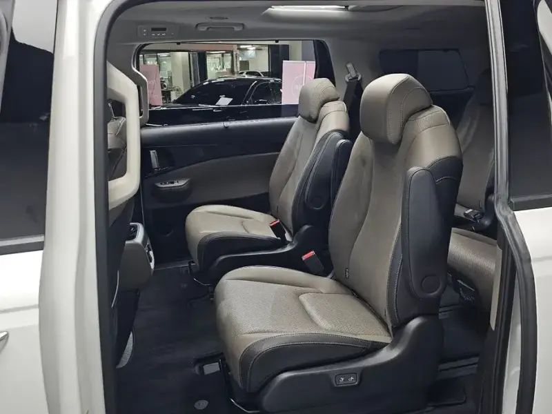 2024 Kia Carnival с пробегом 16 682 км