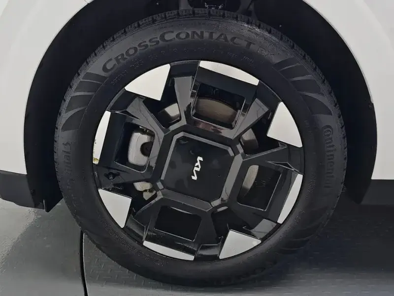 2024 Kia Carnival с пробегом 16 682 км