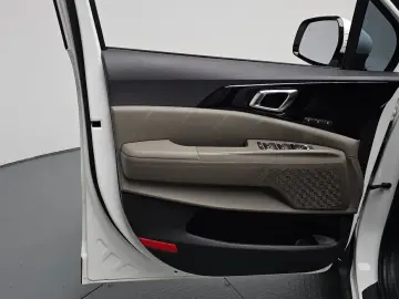 2024 Kia Carnival с пробегом 16 682 км
