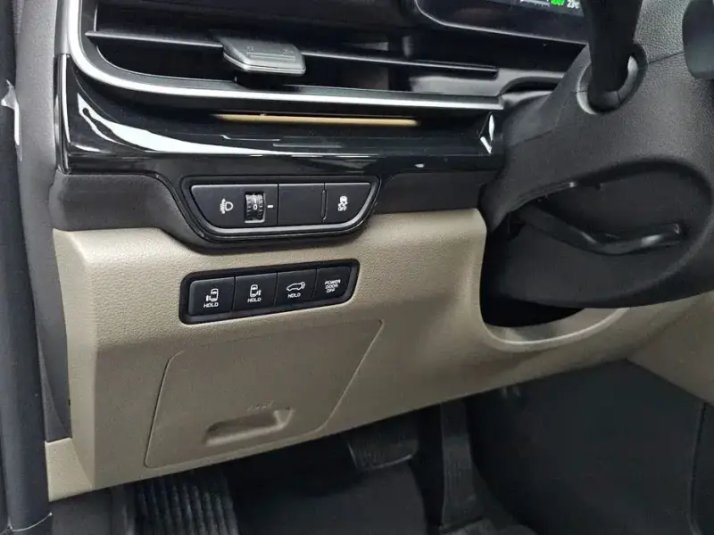 2024 Kia Carnival с пробегом 16 682 км