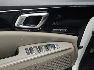 2024 Kia Carnival с пробегом 16 682 км
