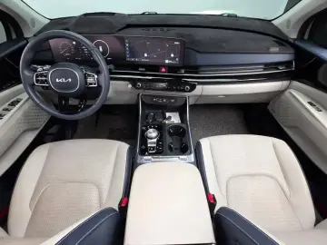 2024 Kia Carnival с пробегом 48 956 км