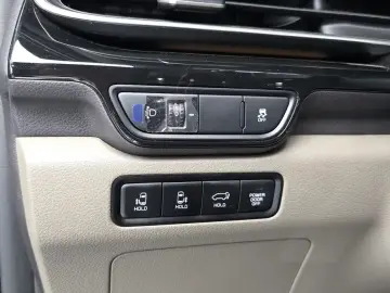 2024 Kia Carnival с пробегом 30 213 км