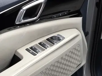 2024 Kia Carnival с пробегом 48 956 км