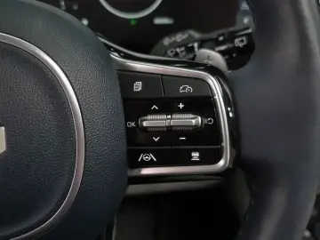 2024 Kia Carnival с пробегом 48 956 км