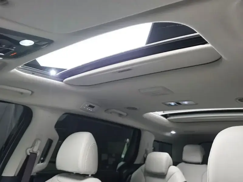 2024 Kia Carnival с пробегом 48 956 км