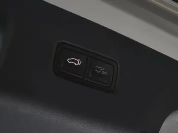 2024 Kia Carnival с пробегом 48 956 км