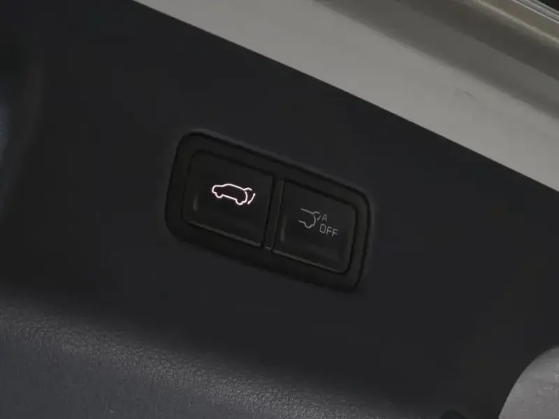 2024 Kia Carnival с пробегом 48 956 км
