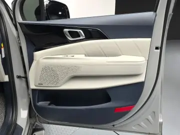 2024 Kia Carnival с пробегом 48 956 км