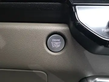 2024 Kia Carnival с пробегом 30 213 км