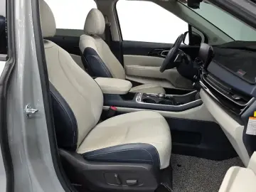 2024 Kia Carnival с пробегом 48 956 км