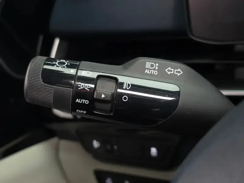 2024 Kia Carnival с пробегом 48 956 км