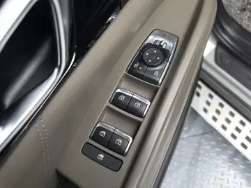 2024 Kia Carnival с пробегом 30 213 км