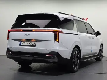 2024 Kia Carnival с пробегом 24 184 км