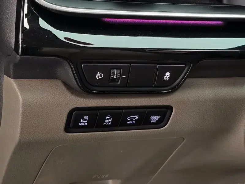 2024 Kia Carnival с пробегом 21 475 км