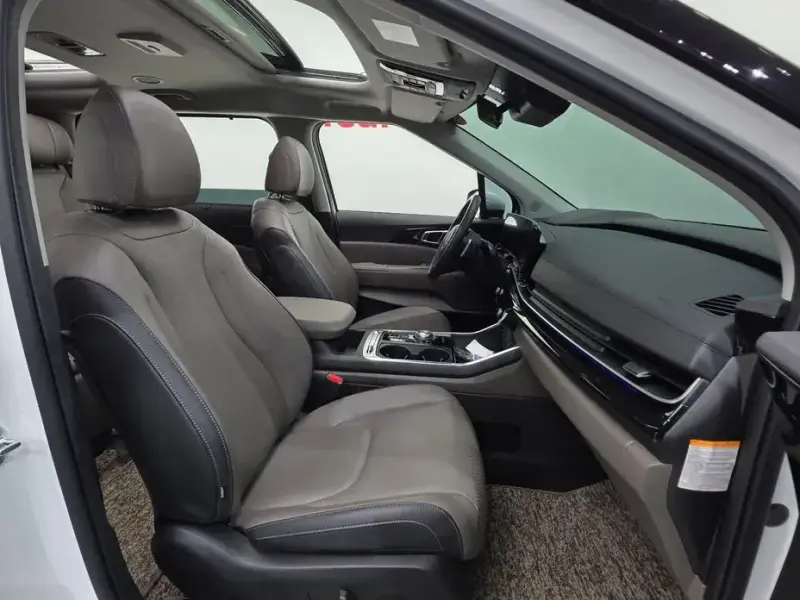 2024 Kia Carnival с пробегом 24 184 км