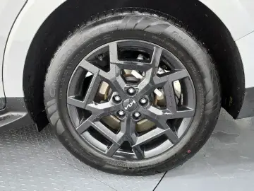 2024 Kia Carnival с пробегом 21 475 км