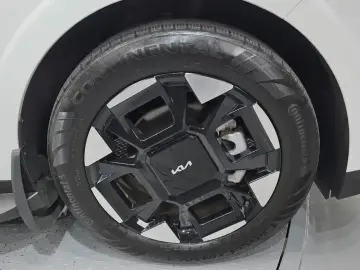 2024 Kia Carnival с пробегом 24 184 км