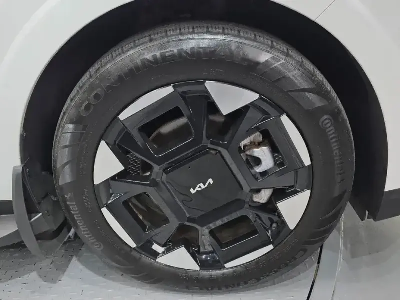 2024 Kia Carnival с пробегом 24 184 км