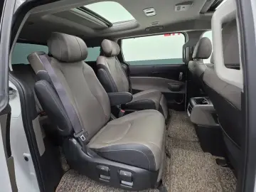 2024 Kia Carnival с пробегом 24 184 км