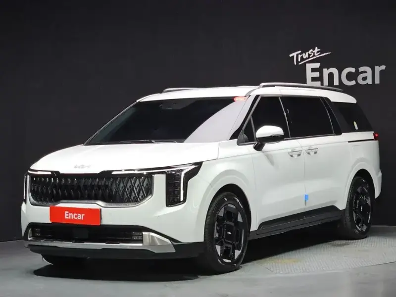 2025 Kia Carnival с пробегом 8 556 км