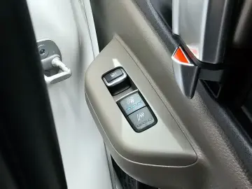 2025 Kia Carnival с пробегом 8 556 км