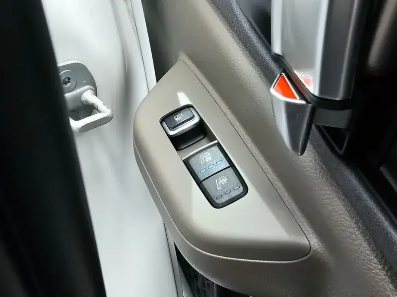 2025 Kia Carnival с пробегом 8 556 км