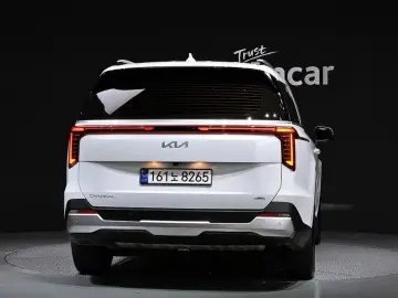 2025 Kia Carnival с пробегом 72 587 км