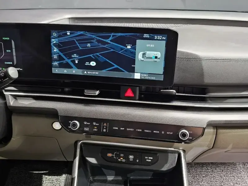 2025 Kia Carnival с пробегом 72 587 км