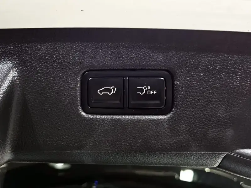 2025 Kia Carnival с пробегом 72 587 км