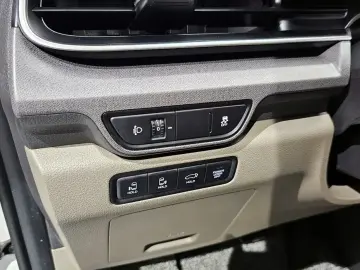 2025 Kia Carnival с пробегом 72 587 км