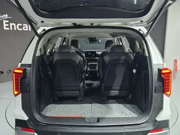 2025 Kia Carnival с пробегом 72 587 км