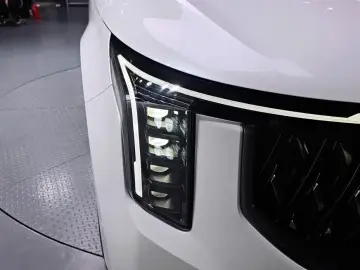 2025 Kia Carnival с пробегом 72 587 км