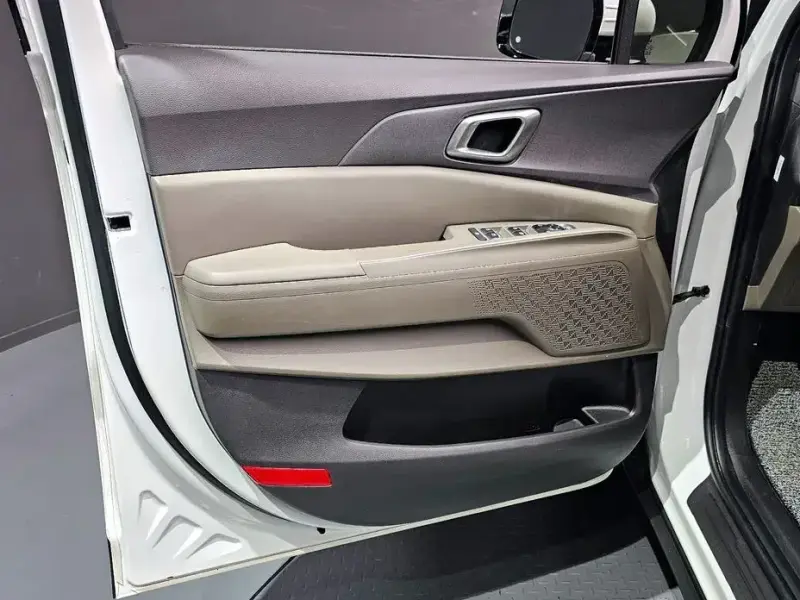 2025 Kia Carnival с пробегом 72 587 км