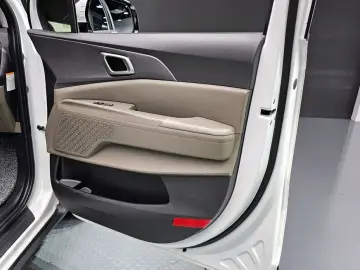 2025 Kia Carnival с пробегом 72 587 км